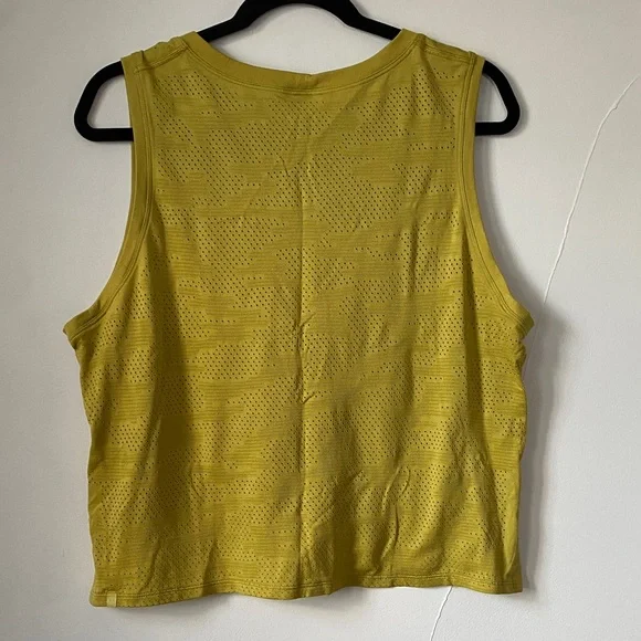 Lululemon Train to Be Tank *Camo - Picture 3 of 10